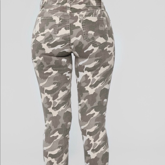 New Distressed Camo Jeans - Picture 6 of 6
